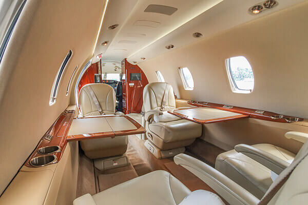 Interior lateral avi&atilde;o